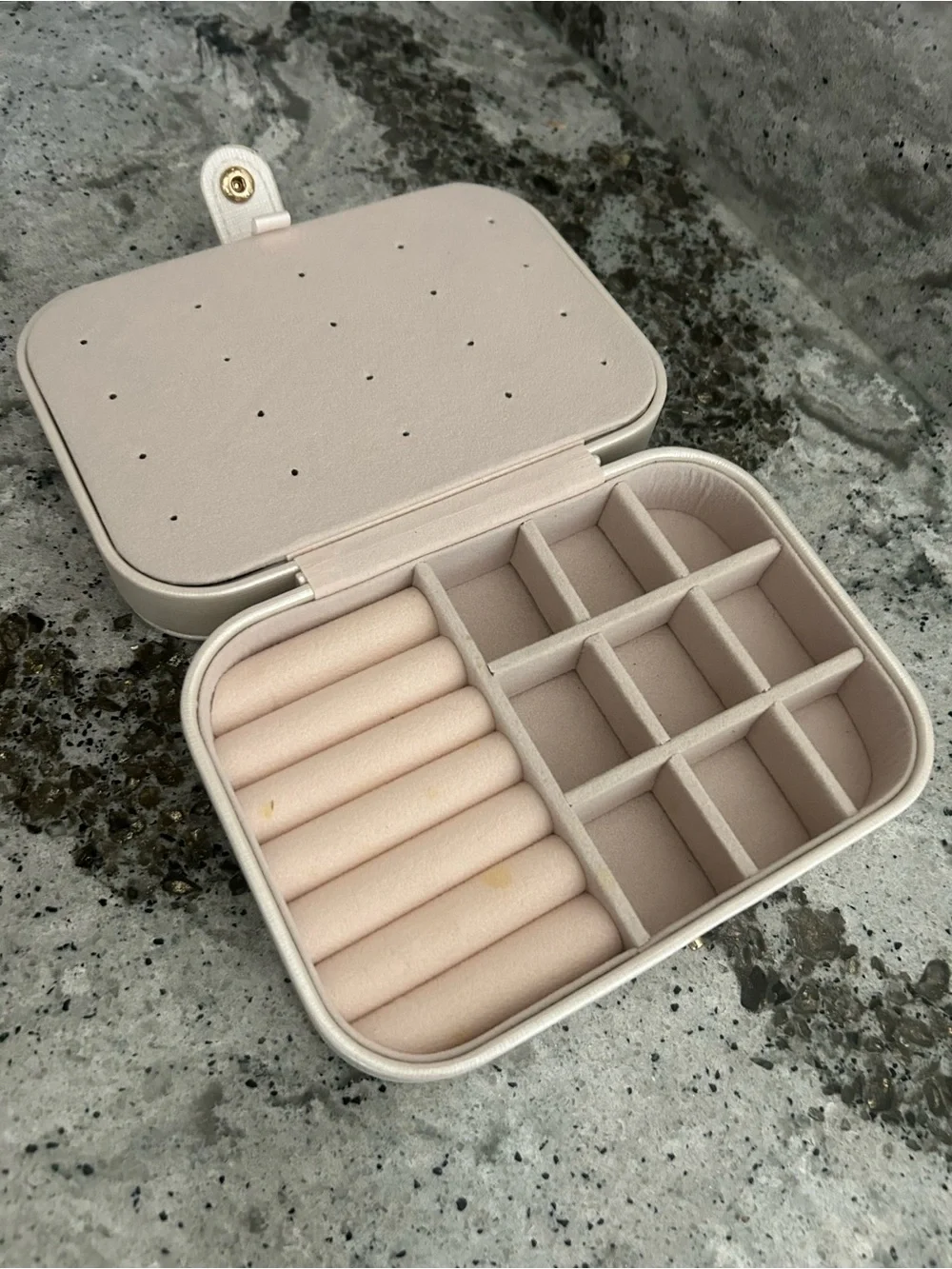 Jewelry organizer